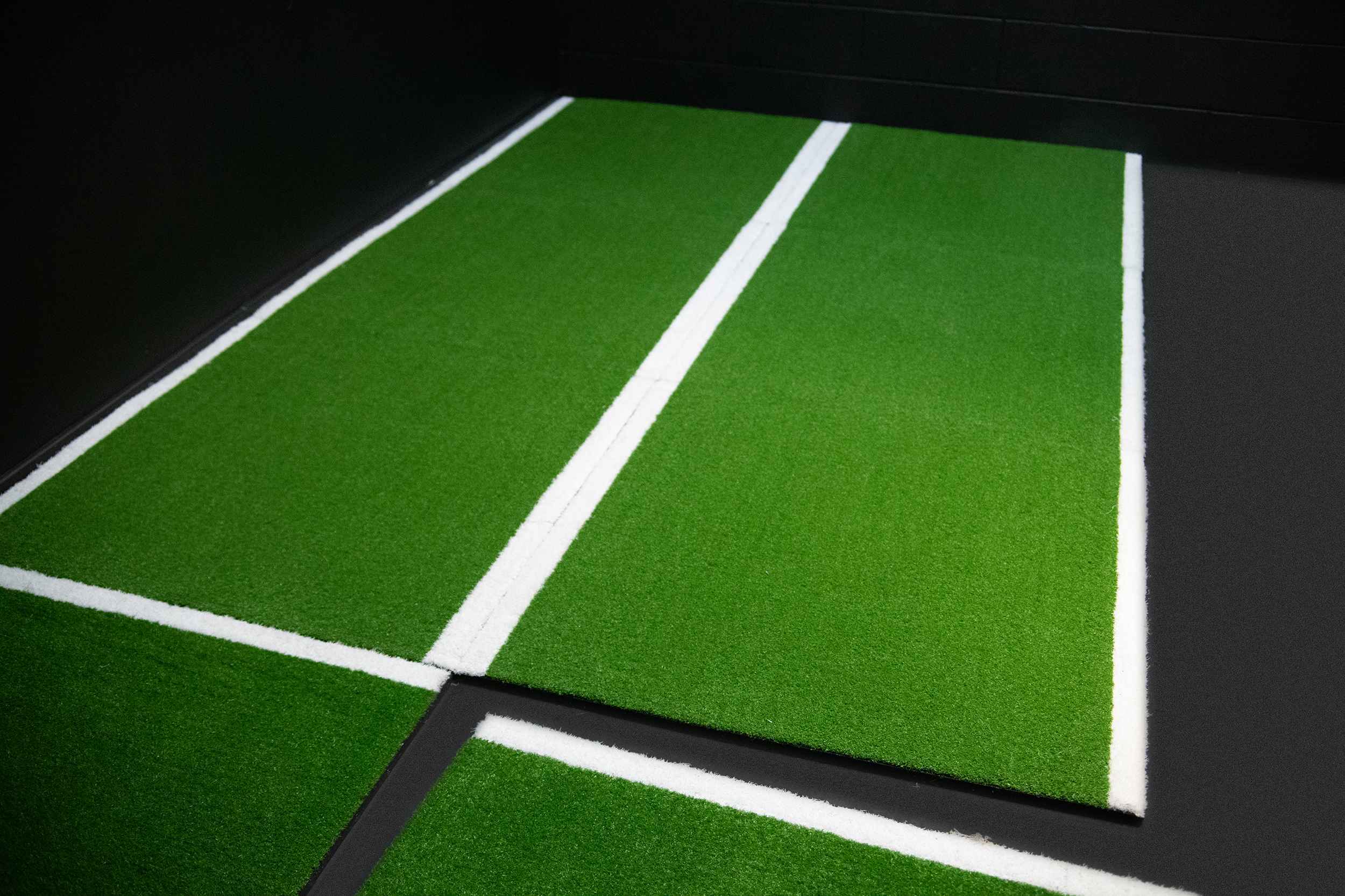 30mm Green Premium Sled Track Turf Tile 1x1m with Line Markings - Image 2